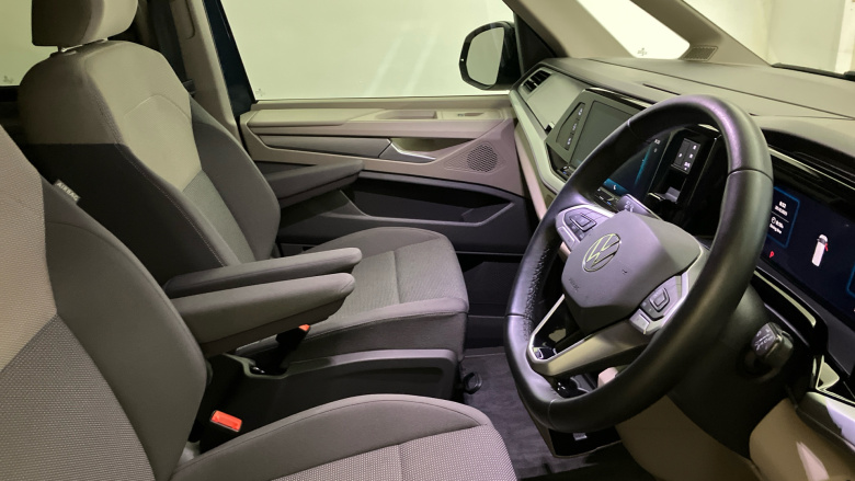 Volkswagen Multivan 2.0 TDI Life 5dr DSG Diesel Estate